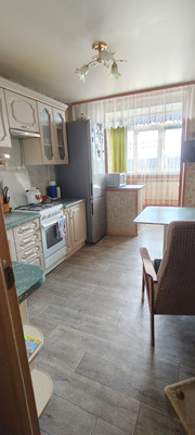 Продам трехкомнатную (3-комн.) квартиру, Западный мкр, 13, Гулькевичи г