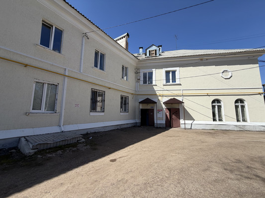 Продам трехкомнатную (3-комн.) квартиру, Кувыкина ул, 10, Октябрьский г