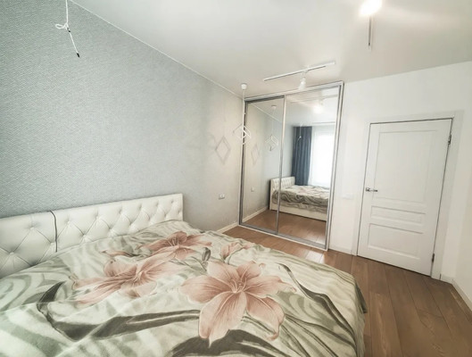 Продам двухкомнатную (2-комн.) квартиру, Центральный (Купелинка мкр) кв-л, 1, Сапроново д