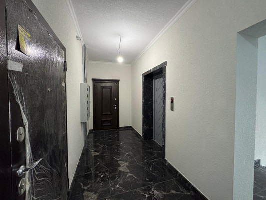 Продам трехкомнатную (3-комн.) квартиру, Нахушева ул, 71, Нальчик г