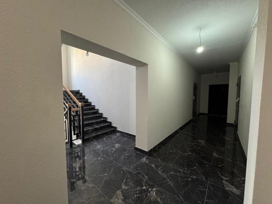 Продам трехкомнатную (3-комн.) квартиру, Нахушева ул, 71, Нальчик г