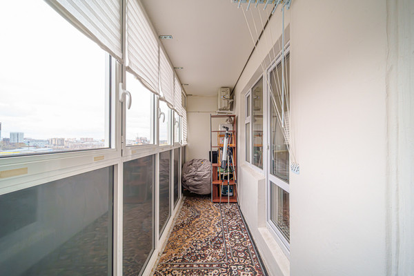 Продам двухкомнатную (2-комн.) квартиру, Кисловодская ул, 12, Пермь г