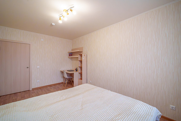 Продам двухкомнатную (2-комн.) квартиру, Кисловодская ул, 12, Пермь г