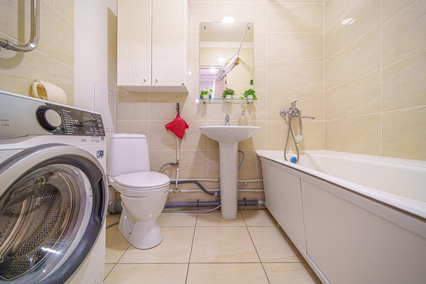 Продам двухкомнатную (2-комн.) квартиру, Кисловодская ул, 12, Пермь г