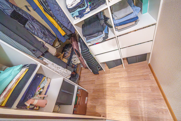 Продам двухкомнатную (2-комн.) квартиру, Кисловодская ул, 12, Пермь г