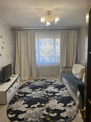 Продам трехкомнатную (3-комн.) квартиру, Генерала Толстикова ул, 19, Калининград г