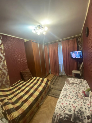 Продам трехкомнатную (3-комн.) квартиру, Генерала Толстикова ул, 19, Калининград г