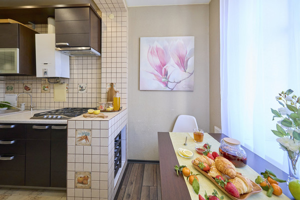 Продам трехкомнатную (3-комн.) квартиру, Центральная ул, 10А, Металлострой п