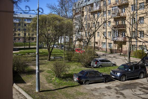 Продам трехкомнатную (3-комн.) квартиру, Центральная ул, 10А, Металлострой п