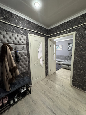 Продам двухкомнатную (2-комн.) квартиру, 1 мкр, 41, Кропоткин г