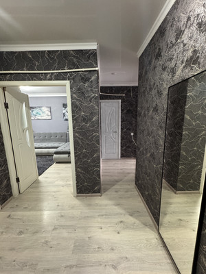 Продам двухкомнатную (2-комн.) квартиру, 1 мкр, 41, Кропоткин г