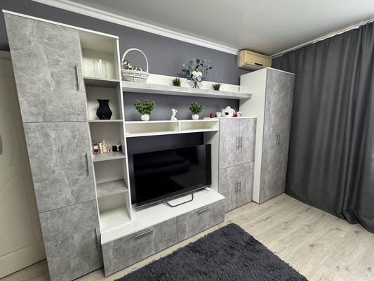 Продам двухкомнатную (2-комн.) квартиру, 1 мкр, 41, Кропоткин г