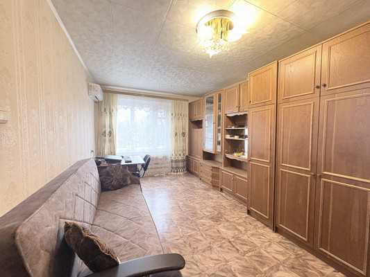 Продам однокомнатную (1-комн.) квартиру, Юлиуса Фучика ул, 58, Казань г