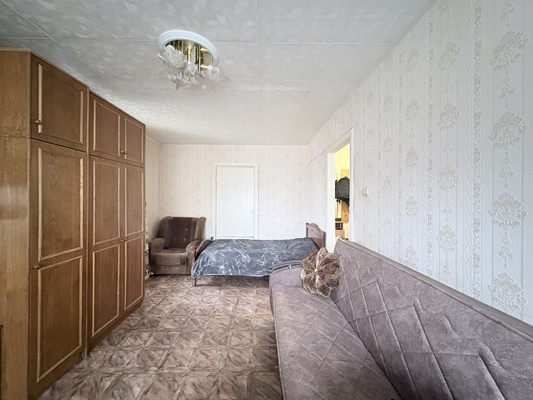 Продам однокомнатную (1-комн.) квартиру, Юлиуса Фучика ул, 58, Казань г