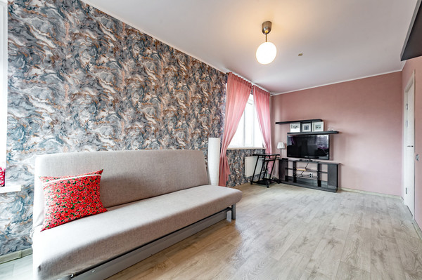 Продам однокомнатную (1-комн.) квартиру, Фёдора Абрамова ул, 4а, Парголово п