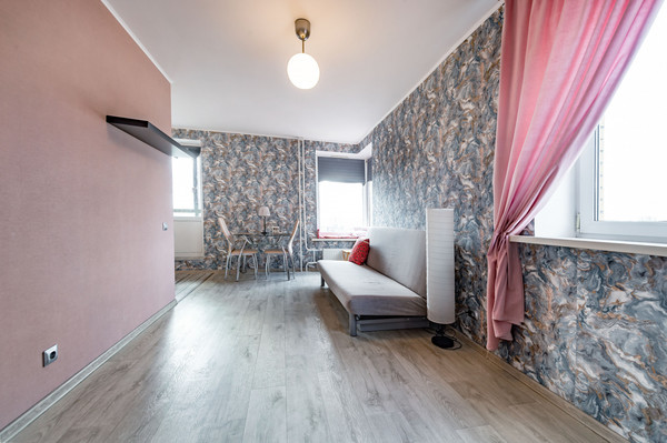 Продам однокомнатную (1-комн.) квартиру, Фёдора Абрамова ул, 4а, Парголово п