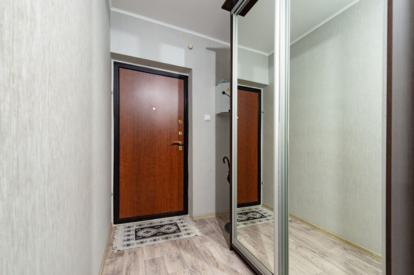 Продам однокомнатную (1-комн.) квартиру, Фёдора Абрамова ул, 4а, Парголово п