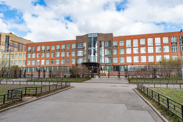 Продам однокомнатную (1-комн.) квартиру, Фёдора Абрамова ул, 4а, Парголово п