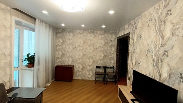 Продам трехкомнатную (3-комн.) квартиру, Кузнецкстроевский (Центральный р-н) пр-кт, 50, Новокузнецк г