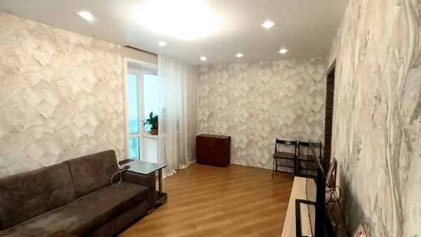 Продам трехкомнатную (3-комн.) квартиру, Кузнецкстроевский (Центральный р-н) пр-кт, 50, Новокузнецк г