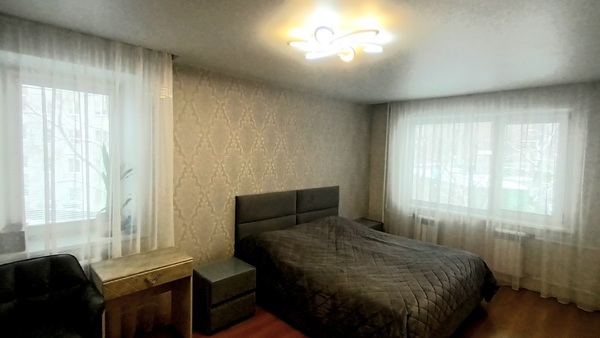 Продам трехкомнатную (3-комн.) квартиру, Кузнецкстроевский (Центральный р-н) пр-кт, 50, Новокузнецк г