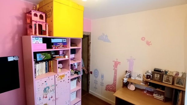 Продам трехкомнатную (3-комн.) квартиру, Кузнецкстроевский (Центральный р-н) пр-кт, 50, Новокузнецк г