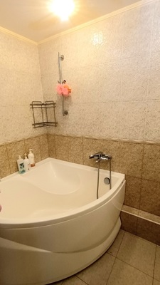 Продам трехкомнатную (3-комн.) квартиру, Кузнецкстроевский (Центральный р-н) пр-кт, 50, Новокузнецк г