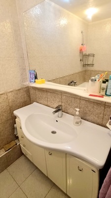 Продам трехкомнатную (3-комн.) квартиру, Кузнецкстроевский (Центральный р-н) пр-кт, 50, Новокузнецк г