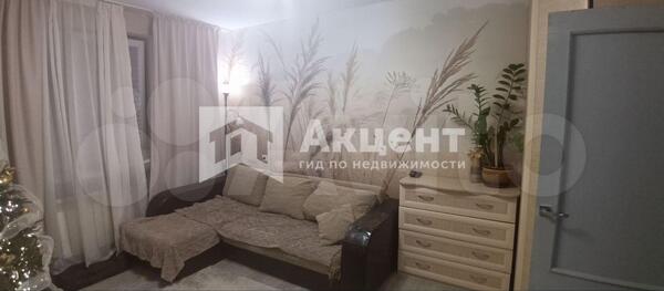 Продам трехкомнатную (3-комн.) квартиру, Героев пр-кт, 3, Просторный мкр