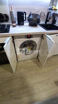 Продам трехкомнатную (3-комн.) квартиру, Героев пр-кт, 3, Просторный мкр