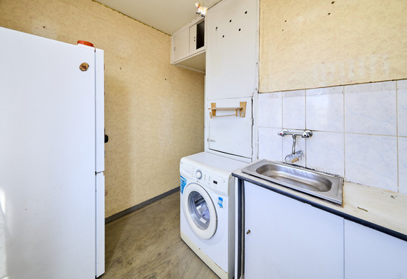 Продам трехкомнатную (3-комн.) квартиру, Шотмана ул, 4И, Санкт-Петербург г