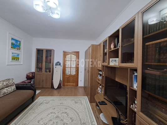 Продам двухкомнатную (2-комн.) квартиру, Кириченко ул, 11А, Горячий Ключ г