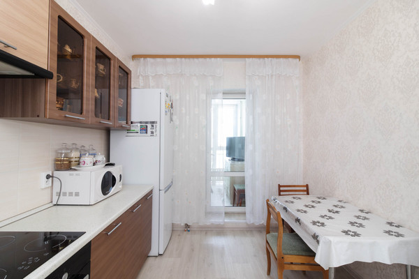 Продам однокомнатную (1-комн.) квартиру, Светлая ул, 67, Ханты-Мансийск г