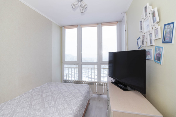 Продам однокомнатную (1-комн.) квартиру, Светлая ул, 67, Ханты-Мансийск г