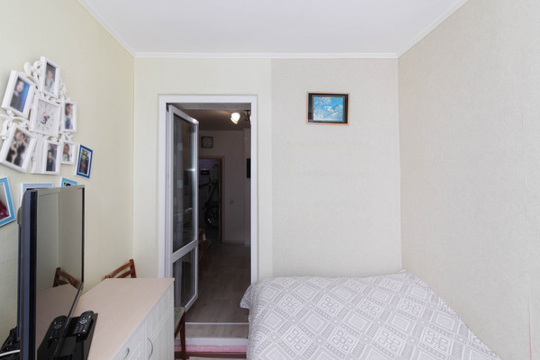 Продам однокомнатную (1-комн.) квартиру, Светлая ул, 67, Ханты-Мансийск г