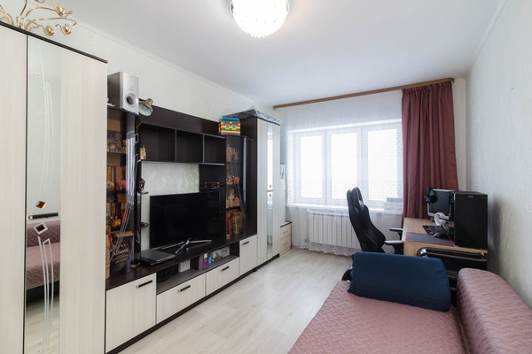 Продам однокомнатную (1-комн.) квартиру, Светлая ул, 67, Ханты-Мансийск г