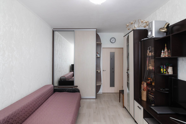 Продам однокомнатную (1-комн.) квартиру, Светлая ул, 67, Ханты-Мансийск г