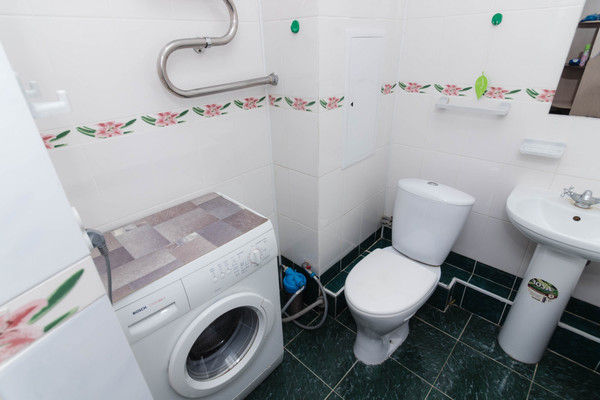 Продам однокомнатную (1-комн.) квартиру, Светлая ул, 67, Ханты-Мансийск г