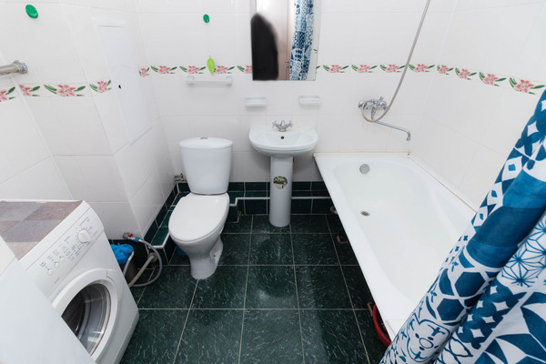 Продам однокомнатную (1-комн.) квартиру, Светлая ул, 67, Ханты-Мансийск г