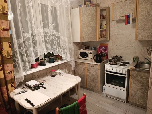 Продам однокомнатную (1-комн.) квартиру, Луговой проезд, 4к2, Москва г