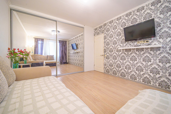 Продам двухкомнатную (2-комн.) квартиру, Химградская ул, 51, Пермь г