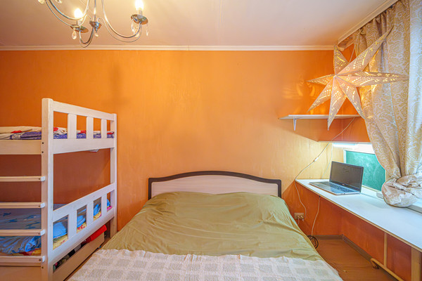 Продам двухкомнатную (2-комн.) квартиру, Химградская ул, 51, Пермь г