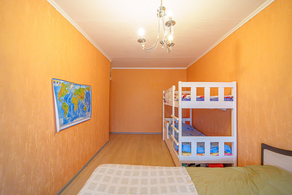 Продам двухкомнатную (2-комн.) квартиру, Химградская ул, 51, Пермь г