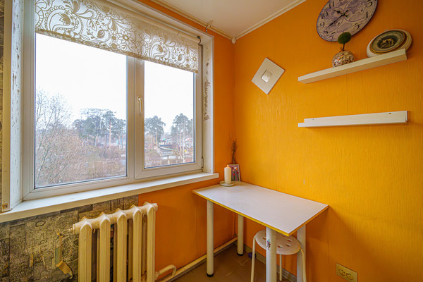 Продам двухкомнатную (2-комн.) квартиру, Химградская ул, 51, Пермь г