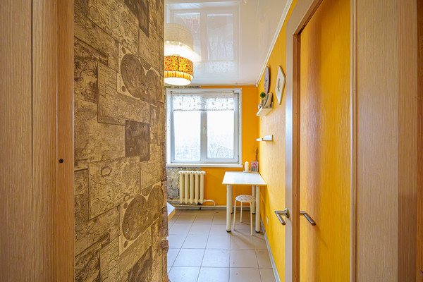 Продам двухкомнатную (2-комн.) квартиру, Химградская ул, 51, Пермь г