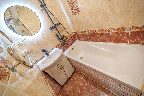 Продам двухкомнатную (2-комн.) квартиру, Химградская ул, 51, Пермь г