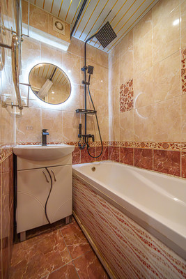 Продам двухкомнатную (2-комн.) квартиру, Химградская ул, 51, Пермь г