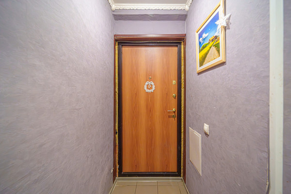 Продам двухкомнатную (2-комн.) квартиру, Химградская ул, 51, Пермь г