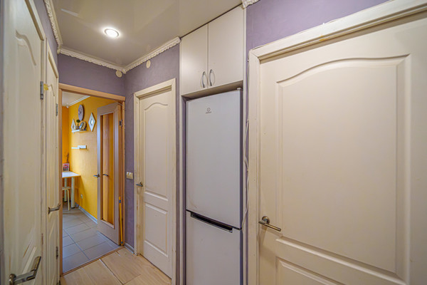 Продам двухкомнатную (2-комн.) квартиру, Химградская ул, 51, Пермь г