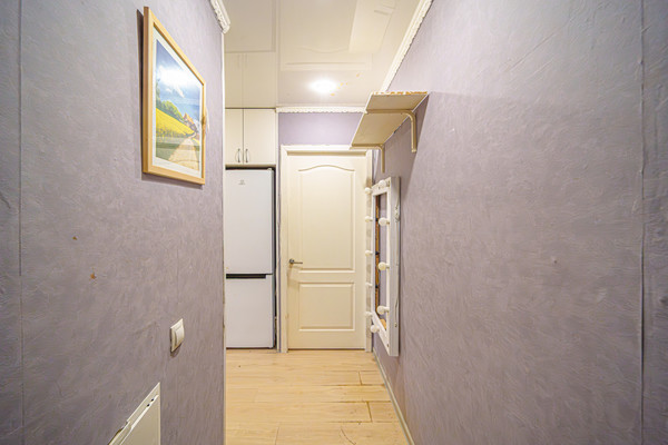 Продам двухкомнатную (2-комн.) квартиру, Химградская ул, 51, Пермь г